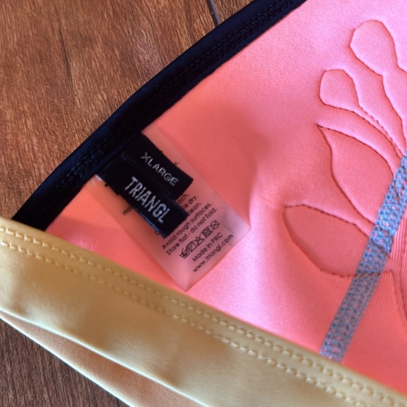 Triangl bathing suit - Picture 7 of 9